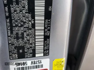 2014 Toyota Sienna LE AAS z VIN 5TDKK3DC6ES455092, wystawiony jako Copart lot #55516435 z przebiegiem 256 846 mil mil oraz Szkoda całkowita • Salvage title. Historia ofert i sprzedaży dostępna na DreamBid. Obrazek 13.