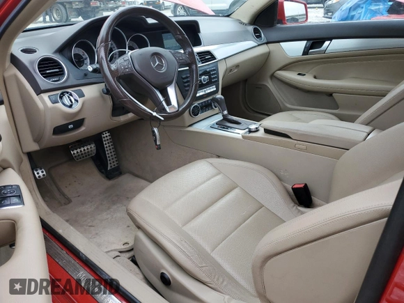 2015 Mercedes-Benz C 250 z VIN WDDGJ4HB6FG367726, wystawiony jako Copart lot #58392385 z przebiegiem 154 617 mil mil oraz Szkoda całkowita • Salvage title. Historia ofert i sprzedaży dostępna na DreamBid. Obrazek 8.