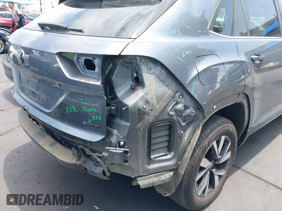 2023 Volkswagen Atlas SE with VIN 1V2LC2CA7PC212471, listed as a IAAI auction lot 42422043 with 24,495 mi miles and . Bid and sale history available at DreamBid. Image 18.