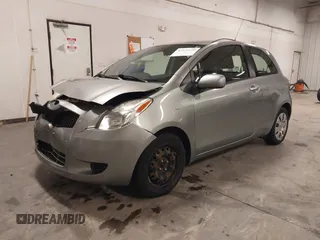2008 Toyota Yaris с VIN JTDJT923785141637, выставлен на аукционе IAAI как лот 42121149 с пробегом 135 719 миль миль и . История ставок и продаж доступна на DreamBid. Изображение 2.