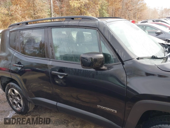 2015 Jeep Renegade Latitude with VIN ZACCJBBH2FPC25869, listed as a IAAI auction lot 40734359 with 128,475 mi miles. Bid and sale history available at carsss.com. Image 13.
