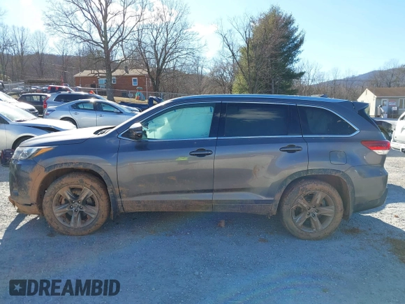 2017 Toyota Highlander Limited with VIN 5TDDZRFH7HS424700, listed as a IAAI auction lot 41637207 with 169,556 mi miles and . Bid and sale history available at DreamBid. Image 15.