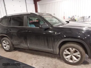2018 Volkswagen Atlas 3.6L V6 SE with VIN 1V2LR2CA8JC513109, listed as a IAAI auction lot 41820598 with 69,532 mi miles. Bid and sale history available at carsss.com. Image 13.