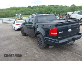 2007 Ford Explorer Sport Trac Limited z VIN 1FMEU53807UA10745, wystawiony jako IAAI lot #42355427 z przebiegiem 192 716 mil mil oraz . Historia ofert i sprzedaży dostępna na DreamBid. Obrazek 3.