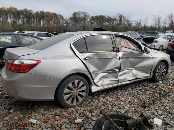 2015 Honda Accord Sedan EX-L with VIN 1HGCR3F81FA005536, listed as a Copart auction lot 81246184 with 97,230 mi miles and Salvage Title. Bid and sale history available at carsss.com. Image 3.