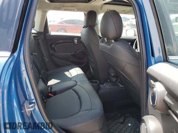 2023 MINI Hardtop 4 Door Cooper S with VIN WMW53DK07P2T87451, listed as a Copart auction lot 71447054 with 2,825 mi miles and Salvage title. Bid and sale history available at DreamBid. Image 10.
