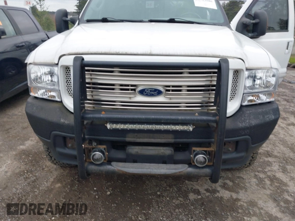 2003 Ford Super Duty F-250 XL with VIN 1FTNW21P63EB35955, listed as a IAAI auction lot 41723586 with 323,973 mi miles. Bid and sale history available at carsss.com. Image 6.
