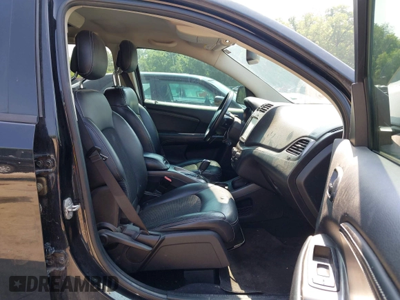 2015 Dodge Journey Crossroad z VIN 3C4PDCGB2FT659625, wystawiony jako IAAI lot #42409188 z przebiegiem 123 552 mil mil oraz . Historia ofert i sprzedaży dostępna na DreamBid. Obrazek 5.