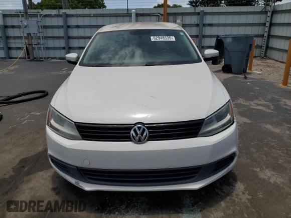 2014 Volkswagen Jetta SE with VIN 3VWD17AJ9EM366958, listed as a Copart auction lot 62948535 with 120,078 mi miles and Clean title. Bid and sale history available at DreamBid. Image 5.