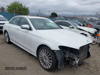2021 Mercedes-Benz E 350 with VIN W1KZF8DB5MA960016, listed as a IAAI auction lot 42077589 with 52,264 mi miles and . Bid and sale history available at DreamBid. Image 1.