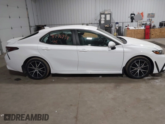 2023 Toyota Camry SE z VIN 4T1G11BK2PU083901, wystawiony jako IAAI lot #41776738 z przebiegiem 31 548 mil mil oraz . Historia ofert i sprzedaży dostępna na DreamBid. Obrazek 13.