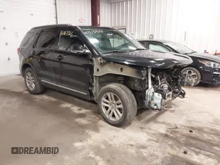 2018 Ford Explorer XLT z VIN 1FM5K8D87JGC82785, wystawiony jako IAAI lot #41113925 z przebiegiem 90 780 mil mil oraz . Historia ofert i sprzedaży dostępna na DreamBid. Obrazek 1.