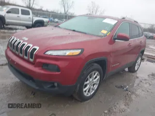2015 Jeep Cherokee Latitude z VIN 1C4PJMCS1FW649201, wystawiony jako IAAI lot #41976056 z przebiegiem 74 991 mil mil oraz . Historia ofert i sprzedaży dostępna na DreamBid. Obrazek 2.