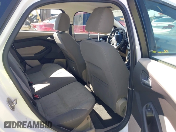 2013 Ford Focus SE with VIN 1FADP3K24DL280819, listed as a IAAI auction lot 41991923 with 228,158 mi miles. Bid and sale history available at carsss.com. Image 8.