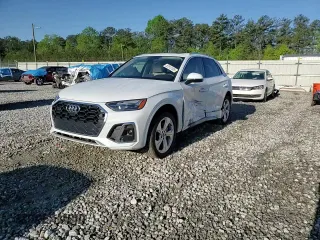 2024 Audi Q5 S line Premium Plus with VIN WA1EABFY9R2051407, listed as a Copart auction lot 52813105 with 10,212 mi miles and Salvage Title. Bid and sale history available at DreamBid. Image 14.