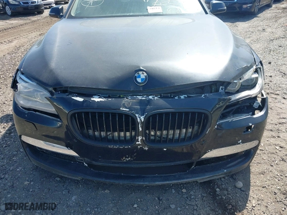 2015 BMW 7 Series 750i xDrive with VIN WBAYB6C57FD965802, listed as a IAAI auction lot 40588698 with 999,999 mi miles. Bid and sale history available at carsss.com. Image 11.