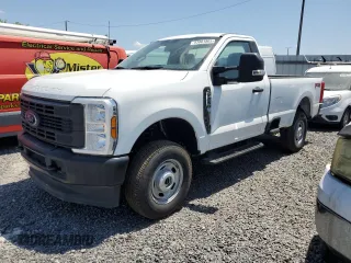 2024 Ford F-250 XL z VIN 1FTBF2BA9REC20830, wystawiony jako Copart lot #53801865 z przebiegiem Nie podano mil oraz Szkody całkowita. Historia ofert i sprzedaży dostępna na DreamBid. Obrazek 1.