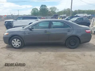 2008 Toyota Camry LE z VIN 4T4BE46K98R013524, wystawiony jako IAAI lot #42234537 z przebiegiem Nie podano mil oraz . Historia ofert i sprzedaży dostępna na DreamBid. Obrazek 14.
