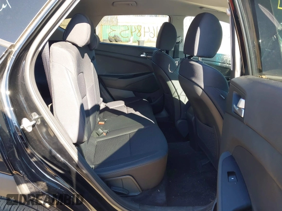 2019 Hyundai Tucson SE with VIN KM8J2CA46KU073107, listed as a IAAI auction lot 41648453 with 58,417 mi miles. Bid and sale history available at carsss.com. Image 8.