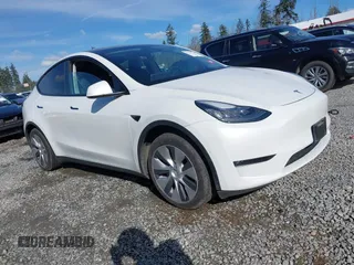 2021 Tesla Model Y Standard Range with VIN 5YJYGDED9MF110697, listed as a IAAI auction lot 41707730 with Not Provided miles. Bid and sale history available at carsss.com. Image 1.