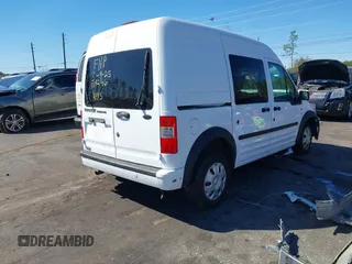 2010 Ford Transit Connect XLT z VIN NM0LS6BNXAT018246, wystawiony jako IAAI lot #41843335 z przebiegiem 43 052 mil mil oraz . Historia ofert i sprzedaży dostępna na DreamBid. Obrazek 4.