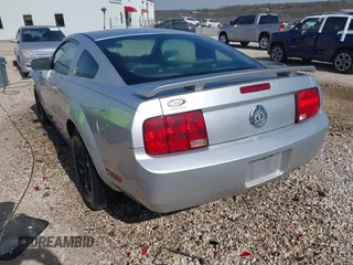 2006 Ford Mustang Standard with VIN 1ZVFT80N365237666, listed as a IAAI auction lot 41850272 with 215,949 mi miles and . Bid and sale history available at carsss.com. Image 3.