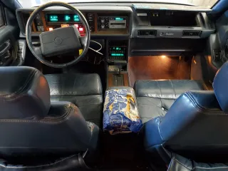 1991 Cadillac Seville z VIN 1G6KS53B2MU809384, wystawiony jako Copart lot #77185134 z przebiegiem 134 769 mil mil oraz Szkody całkowita. Historia ofert i sprzedaży dostępna na DreamBid. Obrazek 8.