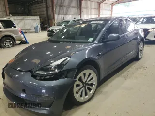 2022 Tesla Model 3 Long Range z VIN 5YJ3E1EB4NF118513, wystawiony jako Copart lot #56016435 z przebiegiem 55 797 mil mil oraz Szkoda całkowita • Salvage title. Historia ofert i sprzedaży dostępna na DreamBid. Obrazek 1.