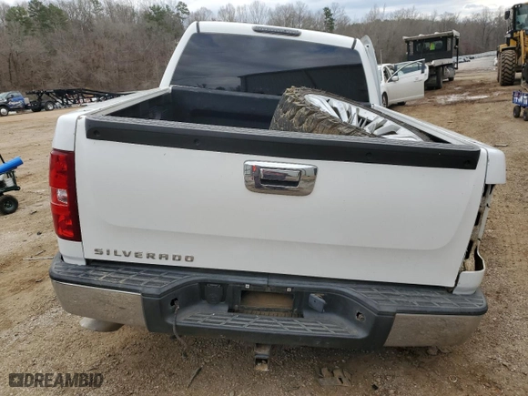 2010 Chevrolet Silverado 1500 LT with VIN 3GCRKSE38AG116530, listed as a Copart auction lot 44000555 with 236,465 mi miles and Salvage Title. Bid and sale history available at carsss.com. Image 6.