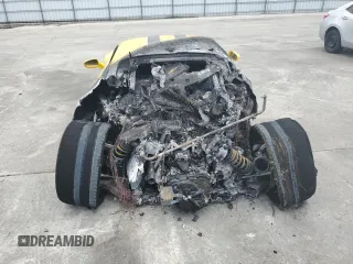 2015 Ferrari 458 Italia Speciale z VIN ZFF75VFA5F0211945, wystawiony jako Copart lot #52176114 z przebiegiem Nie podano mil oraz Nie do naprawy. Historia ofert i sprzedaży dostępna na DreamBid. Obrazek 6.