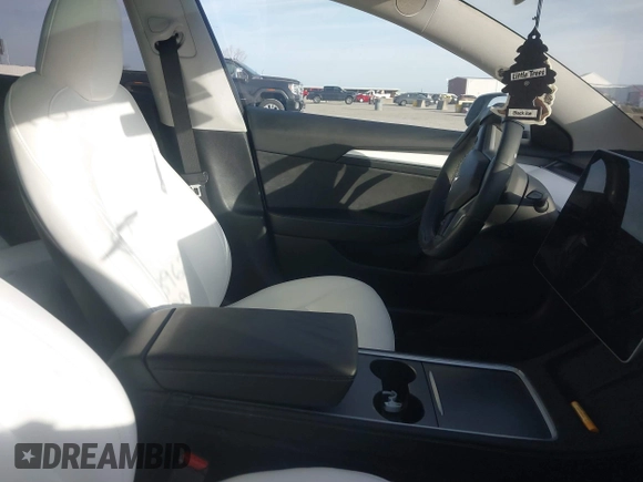 2023 Tesla Model 3 Performance z VIN 5YJ3E1EC5PF689620, wystawiony jako IAAI lot #41814112 z przebiegiem Nie podano mil oraz . Historia ofert i sprzedaży dostępna na DreamBid. Obrazek 5.