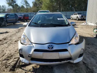 2014 Toyota Prius One with VIN JTDKDTB30E1563363, listed as a Copart auction lot 46624485 with 70,699 mi miles and Salvage Title. Bid and sale history available at DreamBid. Image 5.