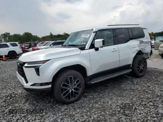 2024 Lexus GX 550 Premium z VIN JTJTBCDX0R5031973, wystawiony jako Copart lot #64536405 z przebiegiem 6 707 mil mil oraz Szkoda całkowita • Salvage title. Historia ofert i sprzedaży dostępna na DreamBid. Obrazek 1.