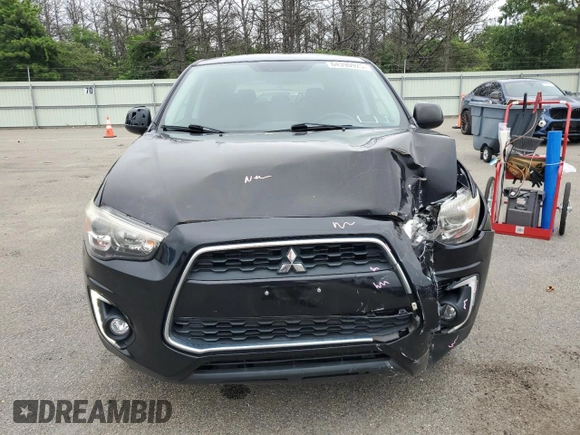 2015 Mitsubishi Outlander SE with VIN 4A4AP4AU2FE042103, listed as a Copart auction lot 64390925 with 48,369 mi miles and Salvage title. Bid and sale history available at DreamBid. Image 5.