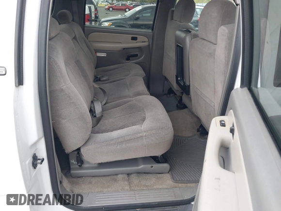 2001 Chevrolet Suburban LT with VIN 3GNFK16T81G249940, listed as a IAAI auction lot 42088491 with 175,251 mi miles. Bid and sale history available at carsss.com. Image 8.