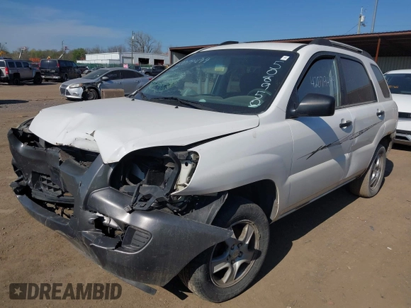 2008 Kia Sportage LX with VIN KNDJF724587508950, listed as a IAAI auction lot 42079499 with 141,516 mi miles. Bid and sale history available at carsss.com. Image 2.