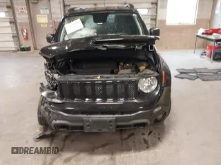 2020 Jeep Renegade Jeepster z VIN ZACNJBAB5LPL21798, wystawiony jako IAAI lot #42038384 z przebiegiem 65 753 mil mil oraz . Historia ofert i sprzedaży dostępna na DreamBid. Obrazek 12.