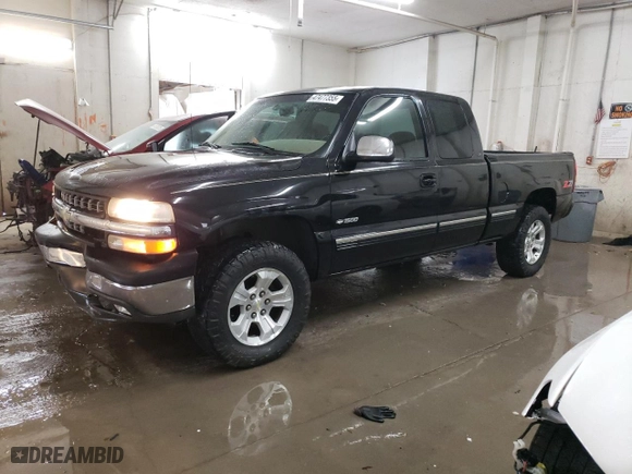 1999 Chevrolet Silverado 1500 LS with VIN 2GCEK19T7X1274796, listed as a Copart auction lot 47477355 with 155,787 mi miles and Salvage Title. Bid and sale history available at carsss.com. Image 1.