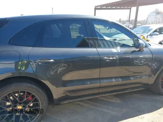 2017 Porsche Macan GTS with VIN WP1AG2A59HLB51272, listed as a IAAI auction lot 41742285 with 48,467 mi miles and . Bid and sale history available at DreamBid. Image 14.