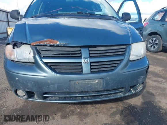 2005 Dodge Caravan SXT with VIN 2D4GP44L75R344026, listed as a IAAI auction lot 41722589 with 227,287 mi miles and . Bid and sale history available at carsss.com. Image 6.