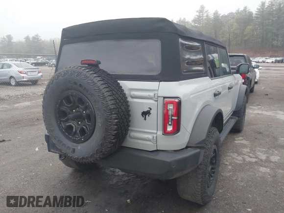 2022 Ford Bronco with VIN 1FMEE5DP2NLA70127, listed as a IAAI auction lot 42224917 with 28,923 mi miles and . Bid and sale history available at DreamBid. Image 4.