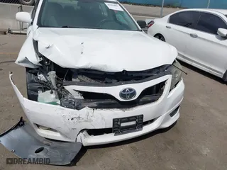 2011 Toyota Camry LE with VIN 4T1BK3EK3BU629726, listed as a IAAI auction lot 41954801 with 209,171 mi miles. Bid and sale history available at carsss.com. Image 6.