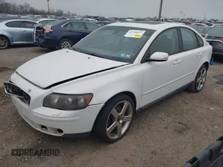 2006 Volvo S40 2.4L with VIN YV1MS390362201768, listed as a IAAI auction lot 41784027 with 224,794 mi miles. Bid and sale history available at carsss.com. Image 2.