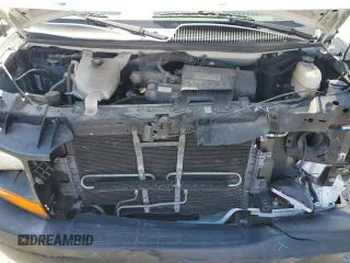 2012 Chevrolet Express Cargo z VIN 1GCWGFCA1C1193688, wystawiony jako Copart lot #54392185 z przebiegiem 133 617 mil mil oraz Szkoda całkowita • Salvage title. Historia ofert i sprzedaży dostępna na DreamBid. Obrazek 12.