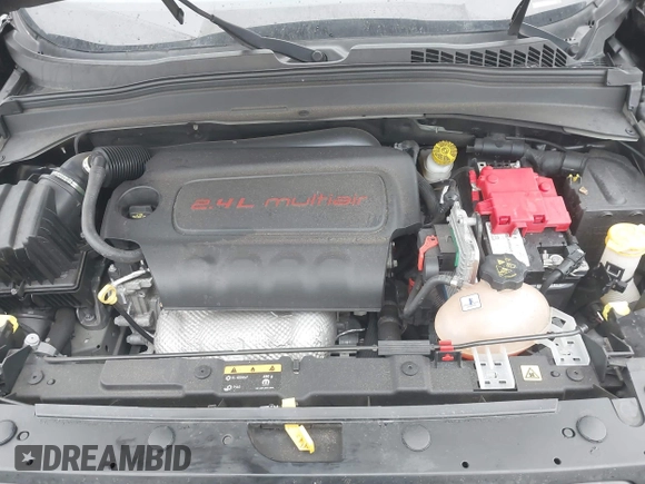 2020 Jeep Renegade Latitude with VIN ZACNJABB8LPL53847, listed as a IAAI auction lot 41480659 with 67,171 mi miles and . Bid and sale history available at DreamBid. Image 10.