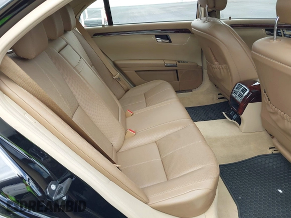 2007 Mercedes-Benz S 550 z VIN WDDNG71X47A094691, wystawiony jako IAAI lot #42251493 z przebiegiem 170 831 mil mil oraz . Historia ofert i sprzedaży dostępna na DreamBid. Obrazek 8.