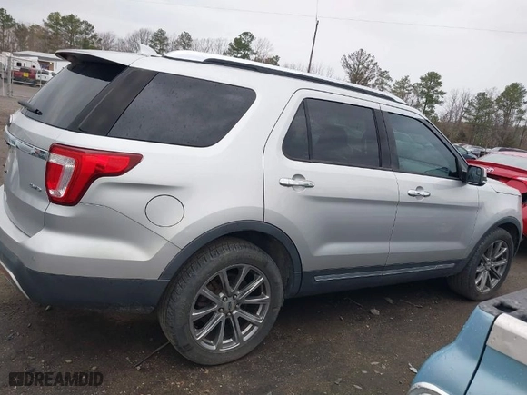 2016 Ford Explorer Limited with VIN 1FM5K8F82GGA18718, listed as a IAAI auction lot 41763916 with 124,821 mi miles. Bid and sale history available at carsss.com. Image 13.