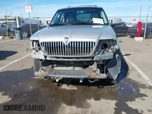 2006 Lincoln Navigator Luxury with VIN 5LMFU28516LJ13630, listed as a IAAI auction lot 42003960 with 139,505 mi miles. Bid and sale history available at carsss.com. Image 13.
