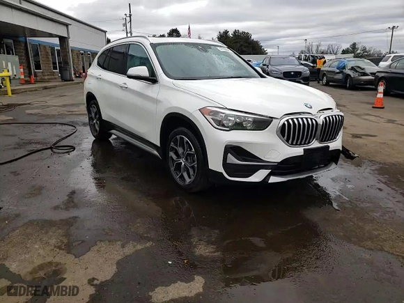 2022 BMW X1 xDrive28i with VIN WBXJG9C09N5U68175, listed as a Copart auction lot 47750845 with 42,521 mi miles and Salvage Title. Bid and sale history available at carsss.com. Image 13.