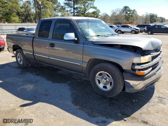 2000 Chevrolet Silverado 1500 LS with VIN 2GCEC19T8Y1377966, listed as a Copart auction lot 46485345 with 329,257 mi miles and Salvage Title. Bid and sale history available at carsss.com. Image 4.